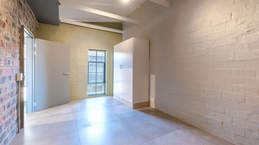 2 Bedroom Property for Sale in Woodstock Western Cape